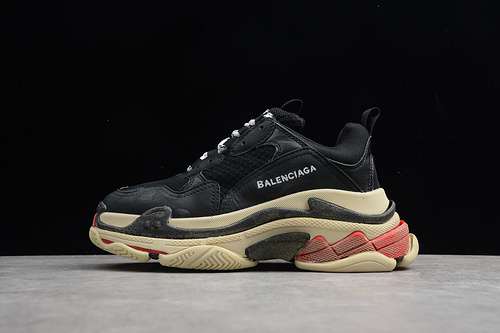 [ECBA7700320G]-[TRIPLE S SNEAKER DADSHOE BLACK/RED]-[WOMAN:35-39]-[MAN:40-45]-[1.8-200]