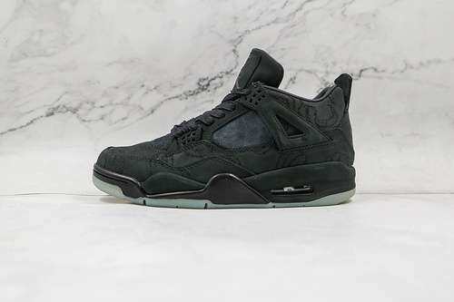 【650】[930155-001]-[KAWS X AIR JORDAN 4 RETRO BLACK/BLACK-CLEAR GLOW]-[MAN:40-47.5]