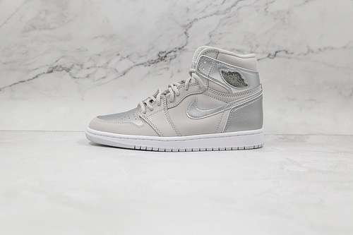 【500】[DC1788-029]-[AIR JORDAN 1 RETRO HIGH OG CO.JP TOKYO NEUTRAL GREY/WHITE/METALLIC SILVER]
