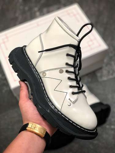 【480】[ALE*XANDER MCQUEEN WHITE/WHITE/BLACK]-[WOMAN:35-40]