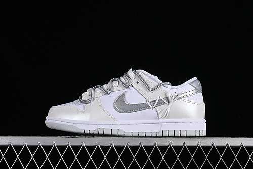 【330】[DH9765-102]-[DUNK LOW SB WHITE/GREY/SILVER]-[WOMAN:35.5-40]
