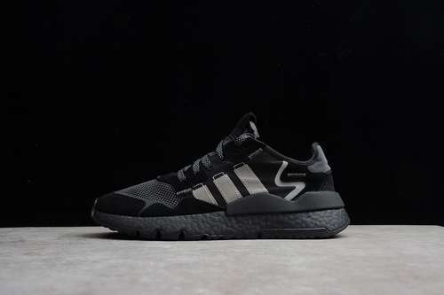 [CG7098]-[NITE JOGGER 3M REFLECTIVE BLACK]-[WOMAN:36-39 1/3]-[MAN:40-44]-[OG00140]
