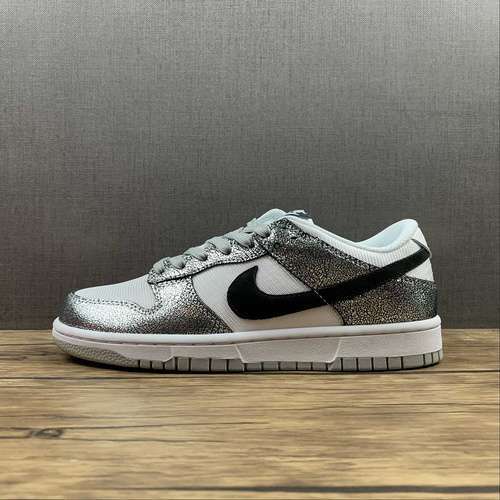 【320】[DO5882-001]-[SB DUNK LOW SHIMMER BLACK/WHITE/SILVER]-[WOMAN:36-39]-[MAN:40-46]