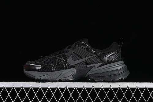 【300】[FD0736-001]-[V2K RUNTEKK 3XL BLACK/ANTHRACITE]-[WOMAN:36-39]-[MAN:40-46]