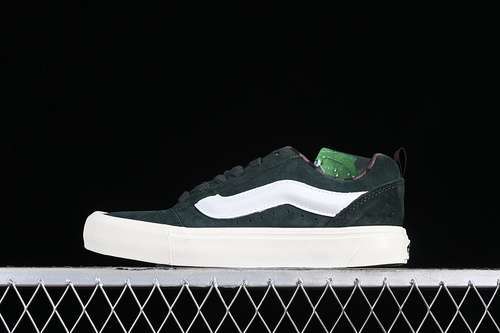 【230】[VN0009QCBTY]-[VANS CLASSICS KNU SKOOL WHITE/GREEN]-[WOMAN:35-39]-[MAN:40-45]