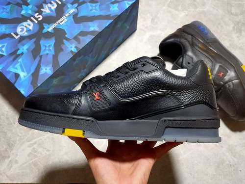 【750】[L*V 2021 TRAINER SNEAKERS BLACK/YELLOW/BLUE]-[MAN:38-45]