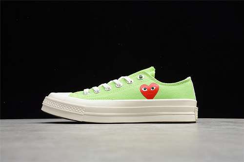【190】[168302C]-[COMME DES GARÇONS PLAY X CHUCK TAYLOR ALL-STAR 70S LOW BRIGHT GREEN/RED/WHITE]