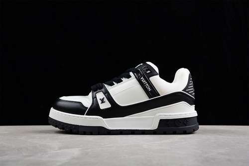 【730】[L*V TRAINER SNEAKERS WHITE/BLACK/WHITE]-[WOMAN:35-40]-[MAN:39-45]
