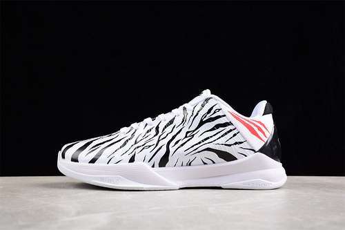 【340】[DB4796-556]-[ZOOM KOBE 5PROTRO WHITE/BLACK/RED]-[MAN:40-46]