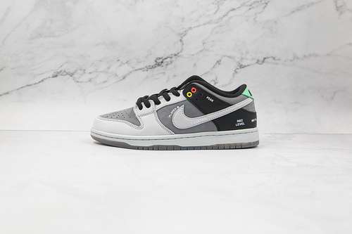 【480】[CV1659-001]-[DUNK LOW SB CAMCORDER BLACK/LIGHT GREY/WHITE]-[WOMAN:35.5-39]-[MAN:40-47.5]
