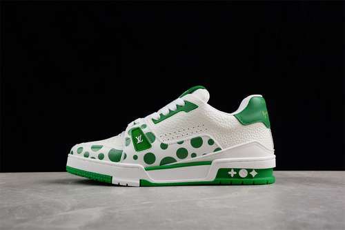 【730】[L*V TRAINER LOW SNEAKERS WHITE/WHITE/GREEN]-[WOMAN:35-39]-[MAN:40-45]
