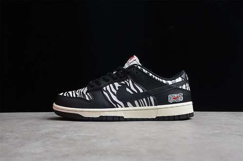 【320】[DM3510-001]-[QUARTERSNACKS X DUNK LOW SB LITTLE DEBBIE’S ZEBRA CAKES BLACK/BLACK/WHITE]