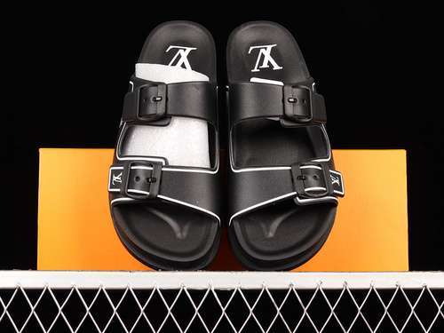 【380】[L*V TREND CLASSIC SLIPPERS BLACK/BLACK/WHITE]-[WOMAN:35-39]-[MAN:40-45]