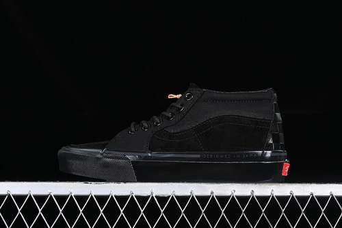 【260】[VN000E7JCJI]-[VANS TDC SK8-MID REISSUE 83 MG BLACK]-[WOMAN:35-39]-[MAN:40-44]