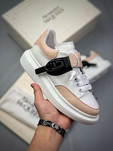 【400】[ALE*XANDER MCQUEEN WHITE/PINK/BLACK]-[WOMAN:35-39]-[MAN:40-44]