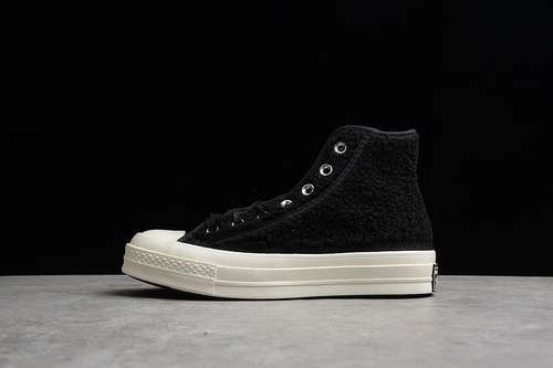 【270】[172005C]-[CHUCK TAYLOR 70S HIGH SHERPA BLACK/EGRET/BLACK]-[WOMAN:35-39]-[MAN:40-44]