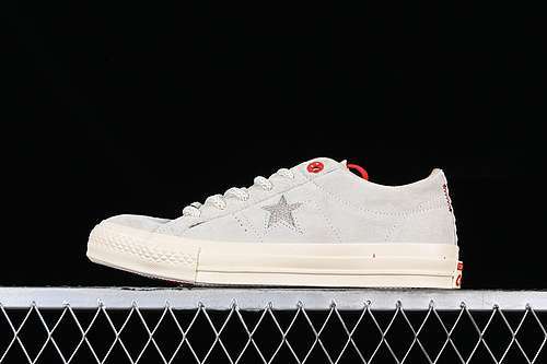 【250】[A08697C]-[CONVERSE ONE STAR PRO GREY/RED]-[WOMAN:35-39]-[MAN:40-44]