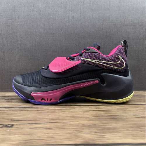 【300】[DA0695-500]-[ZOOM FREAK 3 EP DIGITAL CAVE PURPLE/LIGHT LEMON TWIST/PINK BLAST]-[MAN:40-46]