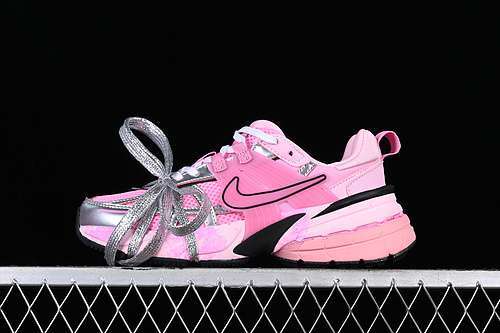 【300】[FD0736-001]-[V2K RUNTEKK 3XL BLACK/PINK/SILVER]-[WOMAN:36-40]