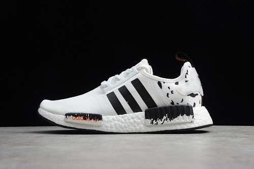【300】[FW7570]-[NMD R1 SHOES FOOTWEAR WHITE/CORE BLACK]-[WOMAN:36-39]-[MAN:40-45]