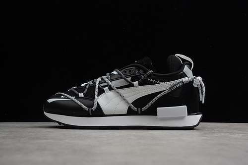 [63-61-71]-[372711-03]-[FUTURE RIDER DAY ZERO WHITE/BLACK]-[WOMAN:36-39]-[MAN:40-45]