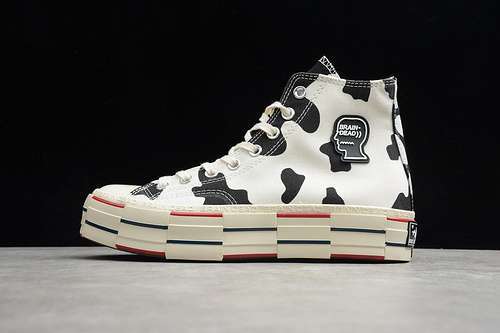 【260】[169946C]-[CHUCK TAYLOR ALL-STAR 70S HIGH WHITE/BLACK/WHITE]-[WOMAN:35-39]-[MAN:40-44]