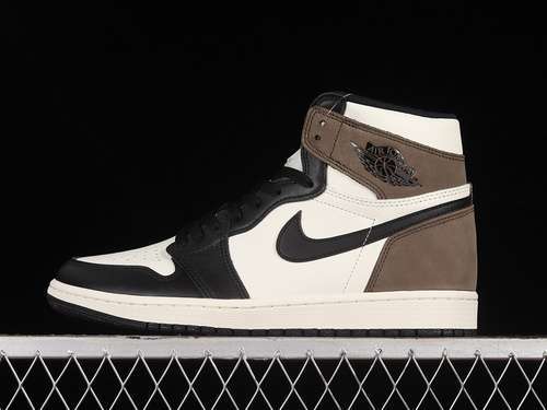 【580】[555088-105]-[AIR JORDAN 1 RETRO HIGH SAIL/DARK MOCHA/BLACK/BLACK]-[MAN:40.5-47.5]