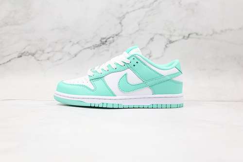 【320】[DD1503-105]-[SB DUNK LOW GREEN GLOW WHITE/GREEN GLOW-WHITE]-[WOMAN:36-40]