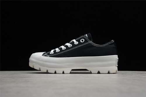 【240】[567681C]-[CHUCK TAYLOR ALL STAR LUGGED LOW BLACK/WHITE/WHITE]-[WOMAN:35-39]