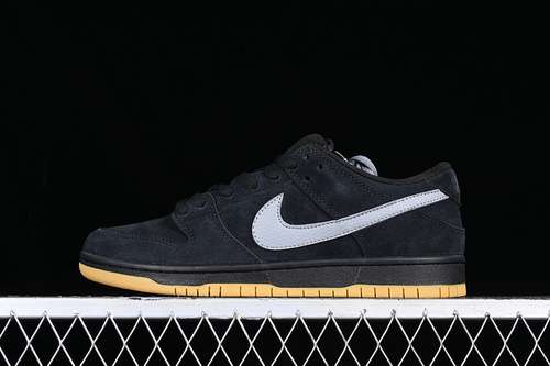 【300】[BQ6817-010]-[DUNK LOW PRO SB FOG BLACK/BLACK/BLACK/COOL GREY/GUM]-[UNSIZE:35.5-47.5]