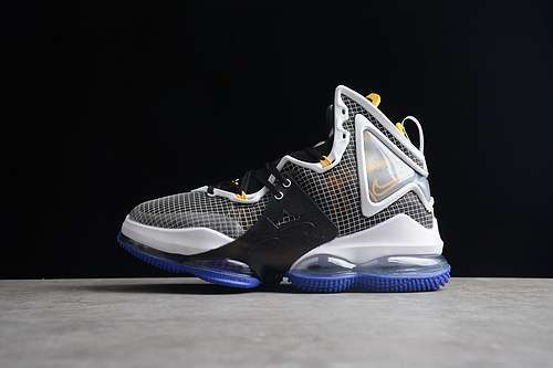 【340】[DC9340-002]-[LEBRON 19 EP GRADUATE BLACK/UNIVERSITY GOLD/PERSIAN VIOLET]-[MAN:39-46]