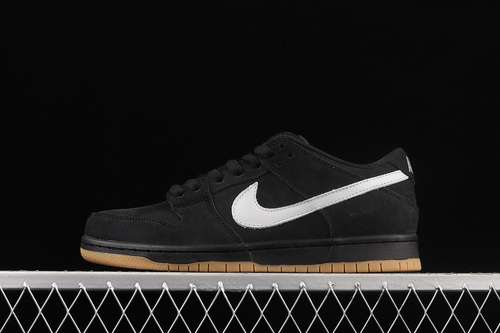 【330】[BQ6817-010]-[DUNK LOW PRO SB FOG BLACK/BLACK/BLACK/COOL GREY/GUM]-[MAN:39-45]