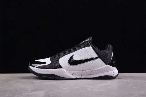 【340】[CD4911-201]-[ZOOM KOBE 5 PROTRO WHITE/BLACK]-[MAN:40-46]