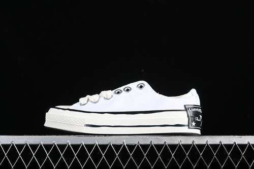 【200】[A08525C]-[CONVERSE 1970S WHITE/BLACK]-[WOMAN:35-39]-[MAN:40-44]