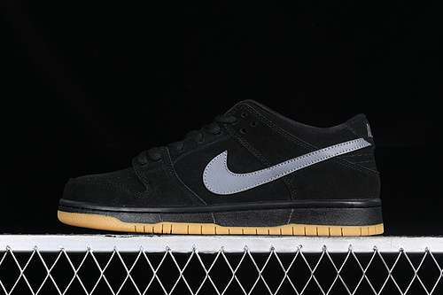 【300】[BQ6817-010]-[DUNK LOW PRO SB FOG BLACK/BLACK/BLACK/COOL GREY/GUM]-[WOMAN:36-39]-[MAN:40-46]