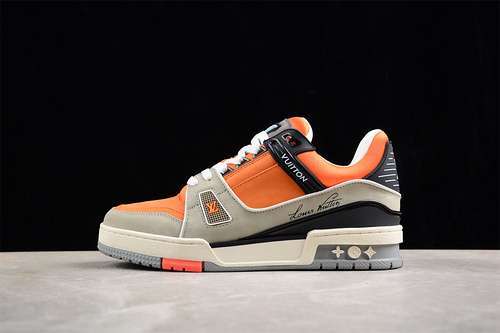 【630】[LOUIS VUITTON TRAINER SNEAKER LOW L*V GREY/BLACK/ORANGE]-[WOMAN:35-39]-[MAN:40-45]