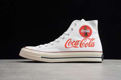 【230】[188601C]-[CHUCK TAYLOR ALL-STAR HIGH COCA COLA WHITE/RED]-[WOMAN:35-39]-[MAN:40-44]