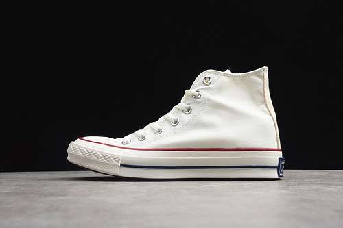 【240】[CHUCK TAYLOR ALL-STAR HIGH WHITE/BLACK/EGRET]-[WOMAN:35-39]-[MAN:40-44]