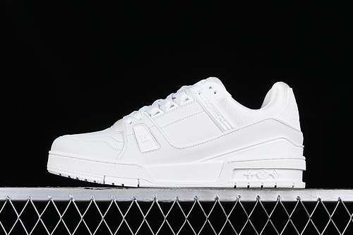 【630】[TRAINER WHITE]-[WOMAN:35-39]-[MAN:40-45]