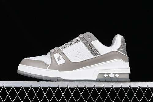 【630】[TRAINER WHITE/GREY]-[WOMAN:35-39]-[MAN:40-45]