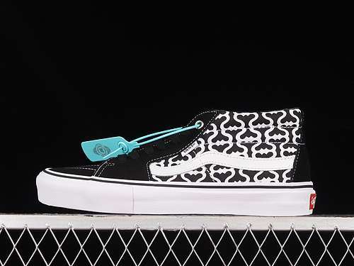 【230】[VN0A5KS15XH]-[SKATE GROSSO MID SUPREME MONOGRAM S BLACK]-[WOMAN:35-39]-[MAN:40-44]