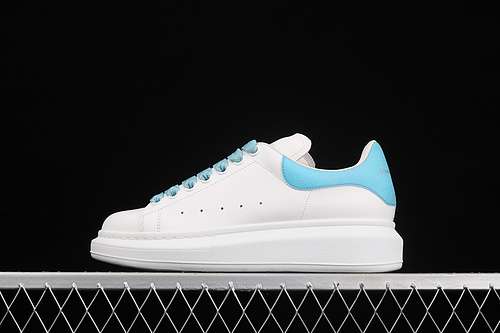 【580】[ALE*XANDER MCQUEEN WHITE/WHITE/LIGHT BLUE]-[WOMAN:35-40]