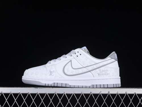 【270】[XD6188-004]-[SB DUNK LOW L*V WHITE/GREY]-[WOMAN:36-39]-[MAN:40-45]