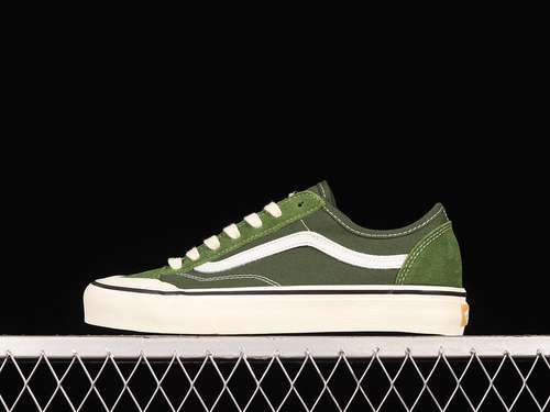 【250】[VN0A4BX9E02]-[STYLE 136 VR3 GREEN/OFF WHITE/BLACK]-[WOMAN:35-39]-[MAN:40-44]