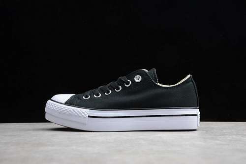 [560250C]-[CONVERSE PLATFORM  CHUCK TAYLOR ALL STAR LIFT LOW BLACK/WHITE]-[WOMAN:36-40]-[OG00106]