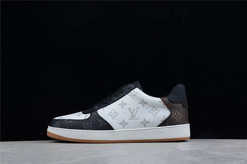 【480】[L*V STELLAR SNEAKERS WHITE/BLACK/GOLD]-[MAN:39-45]