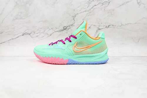 【340】[CZ0105-300]-[KYRIE LOW 4 EP KEEP SUE FRESH GREEN GLOW/RED PLUM/METALLIC GOLD/ATOMIC ORANGE]