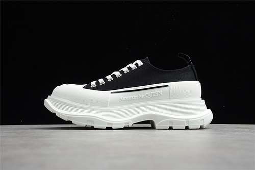【520】[ALE*XANDER MCQUEEN WHITE/WHITE/BLACK]-[WOMAN:35-40]