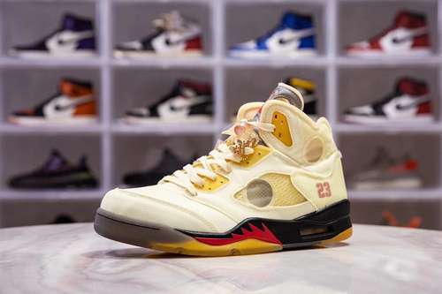 【550】[DH8565-100]-[H12 OW X AIR JORDAN 5 SP SAIL/FIRE RED/MUSLIN/BLACK]-[MAN:40.5-47.5]