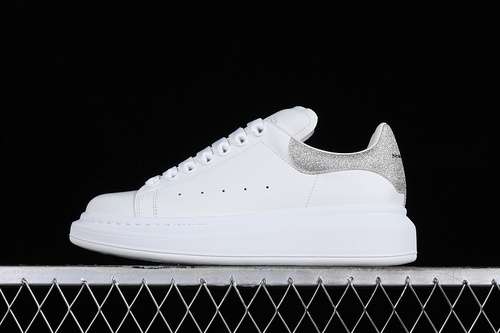 【560】[ALEXANDER MCQUEEN WHITE/GREY]-[WOMAN:35-40]